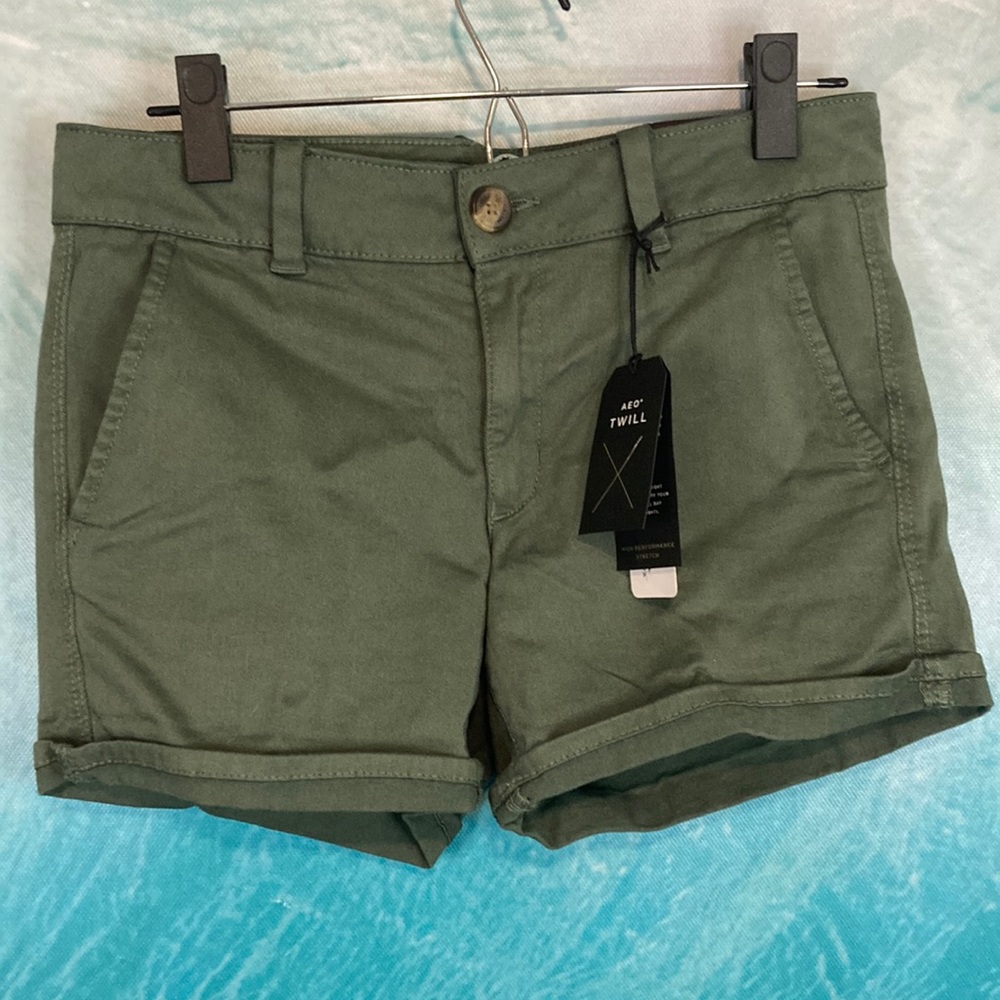 American Eagle shorts NWT super stretch midi low rise Army green 6
